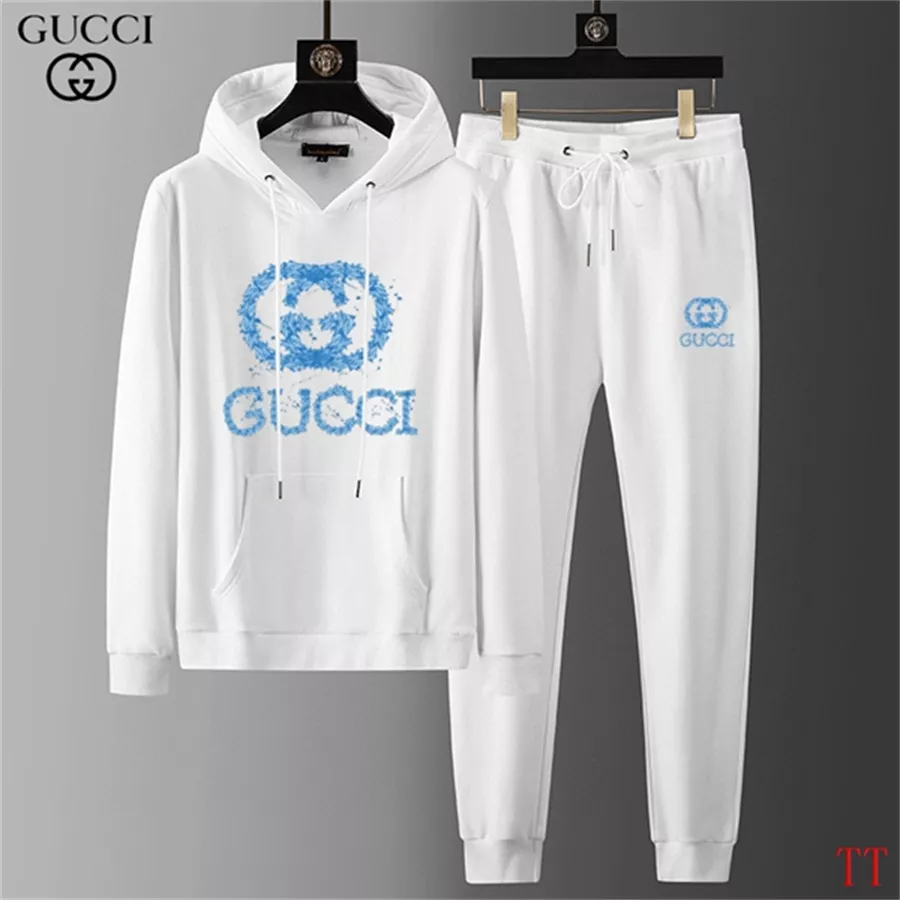 Cozy 588 Gucci Tracksuits Long Sleeved For Men