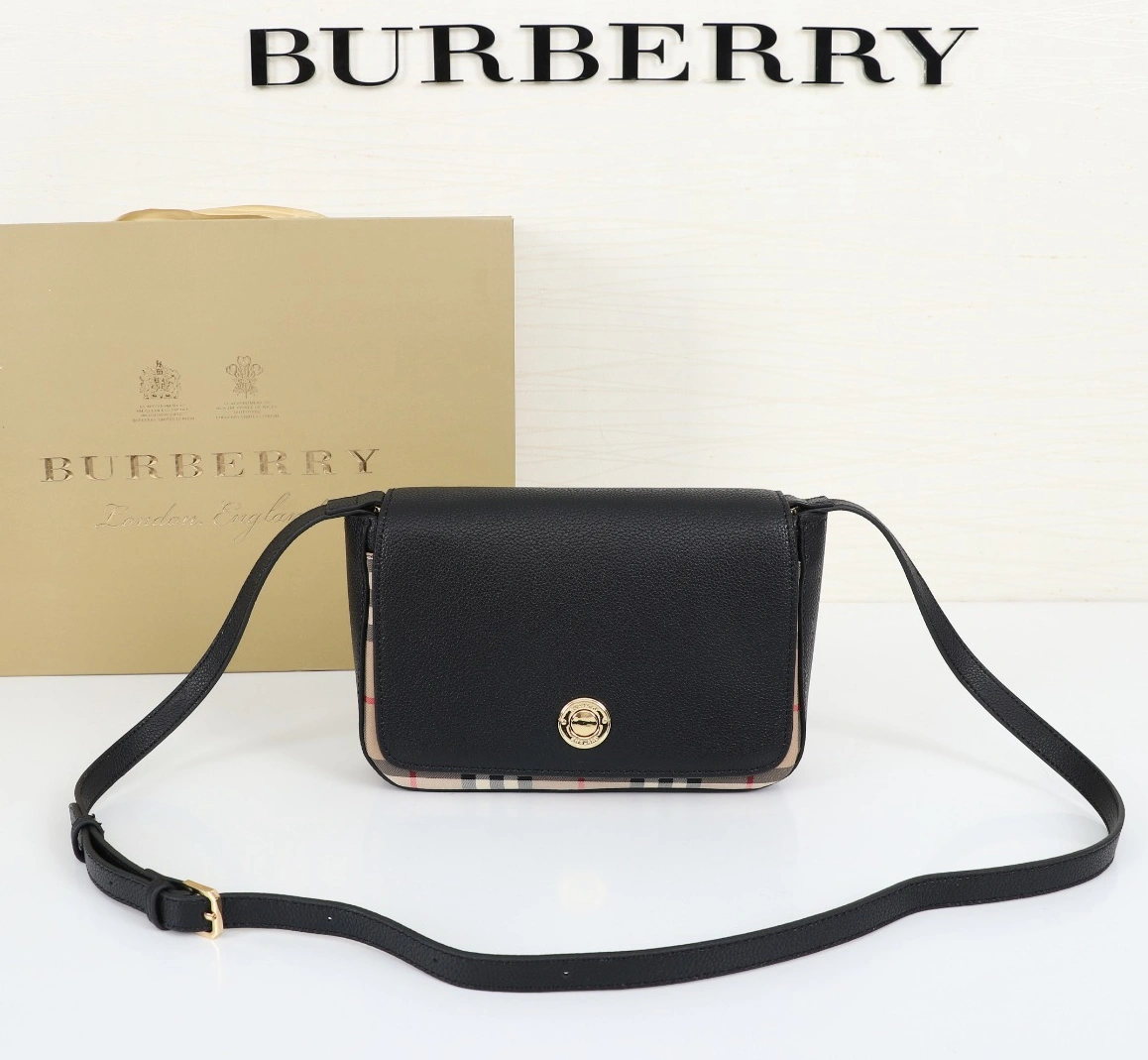 Cozy 6071 Burberry AAA Messenger Bags For Women