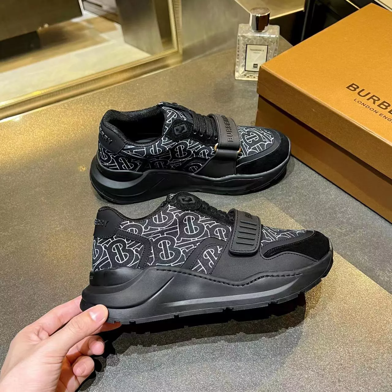 Cozy 6452 Burberry Casual Shoes For Men
