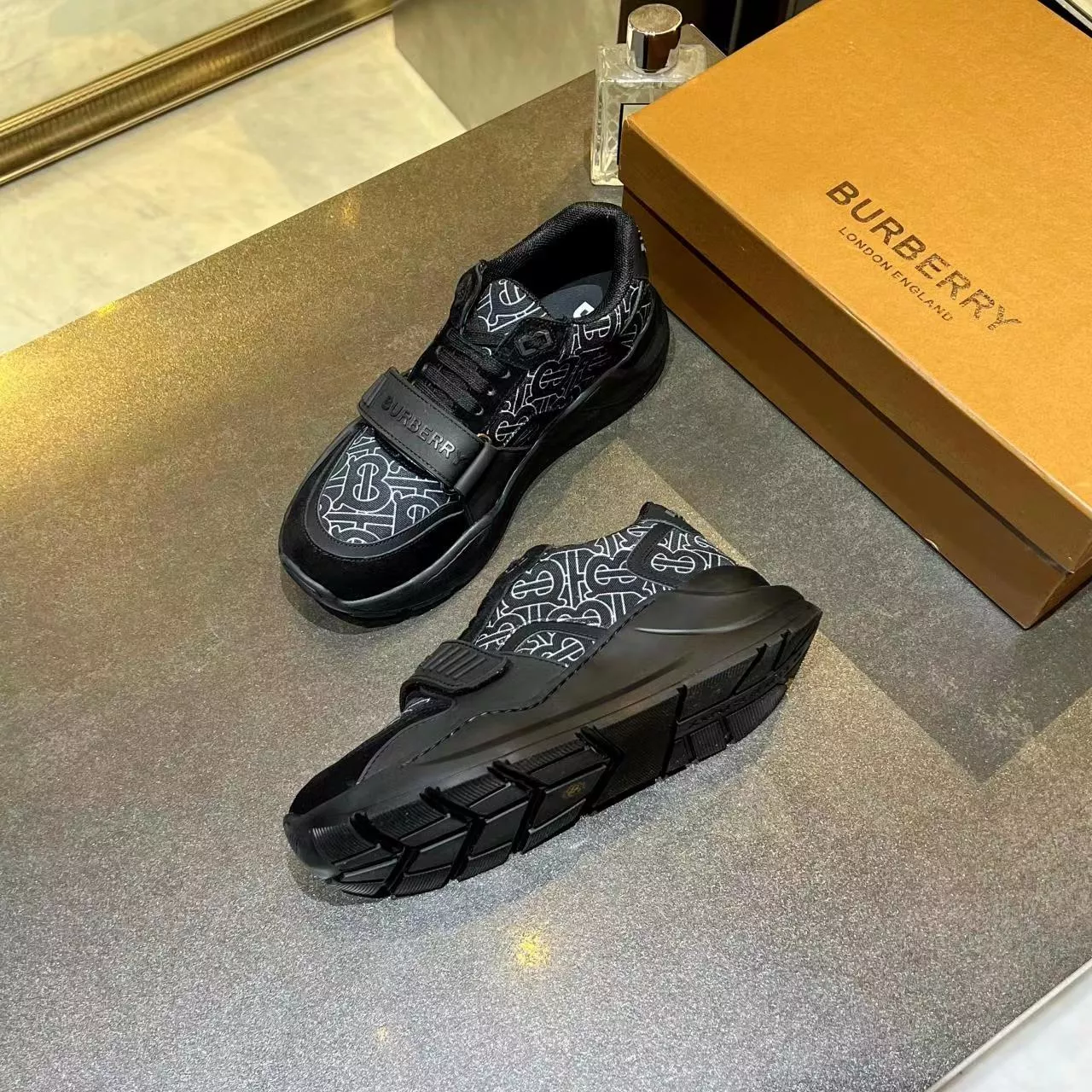 Cozy 6452 Burberry Casual Shoes For Men