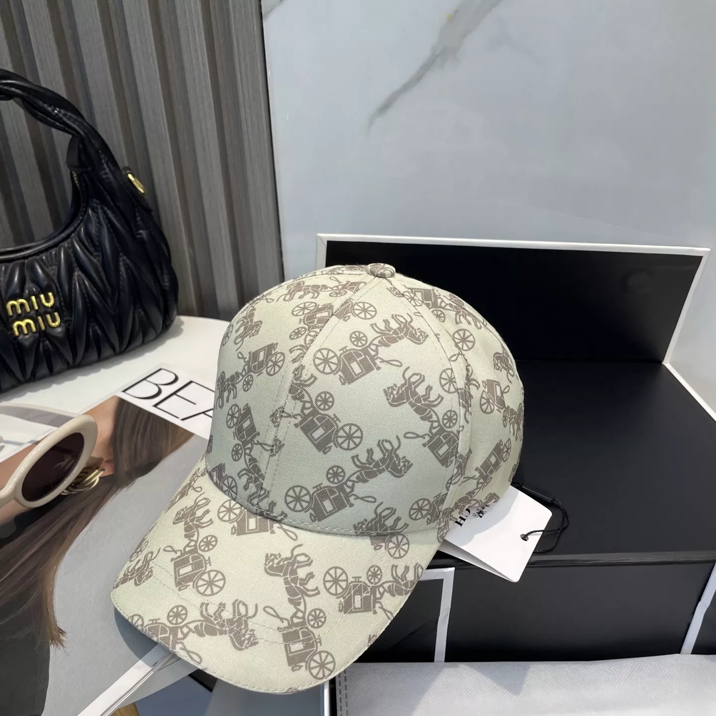 Cozy 6610 Coach Caps