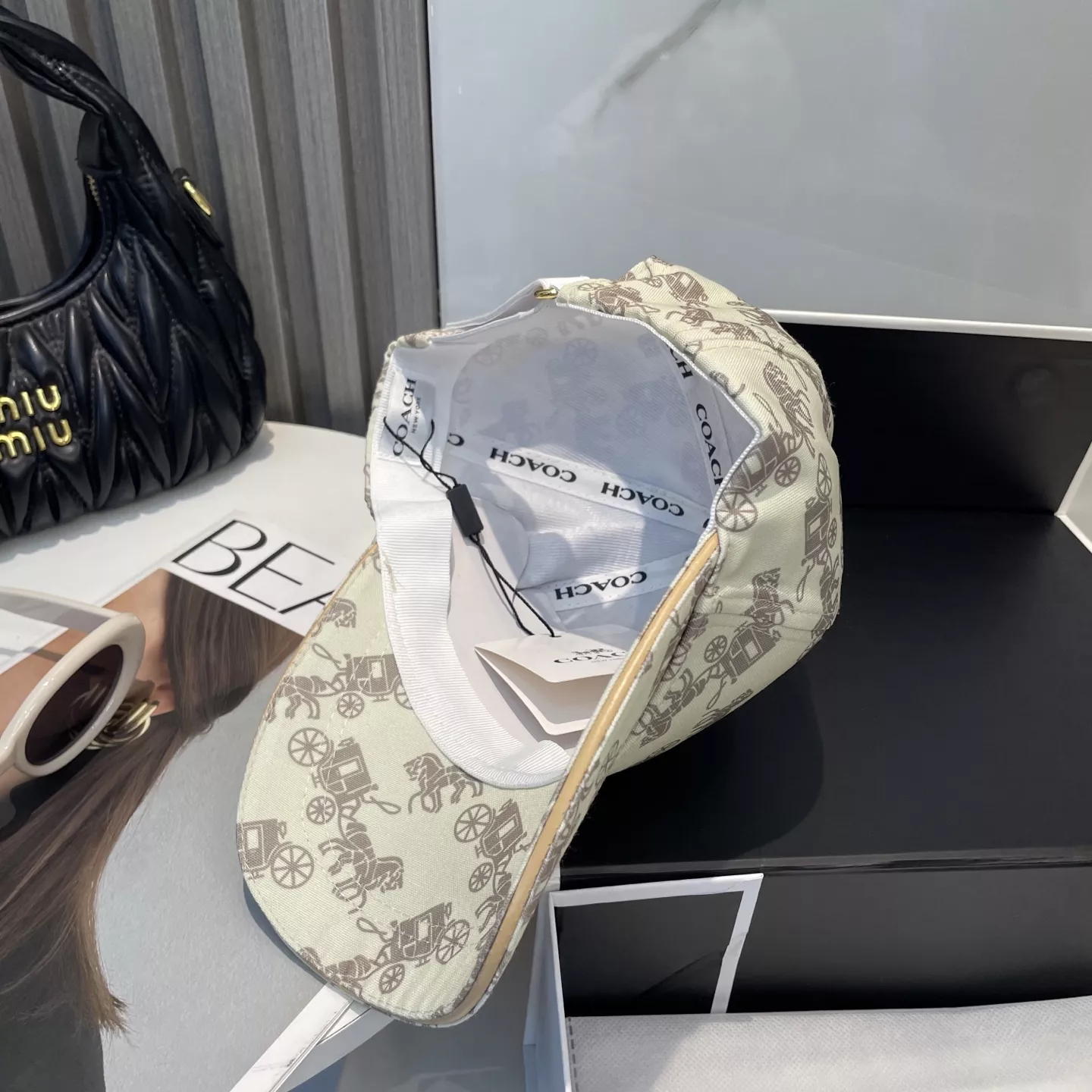 Cozy 6610 Coach Caps