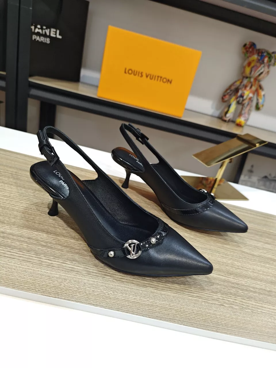 Cozy 696 Louis Vuitton Sandal For Women