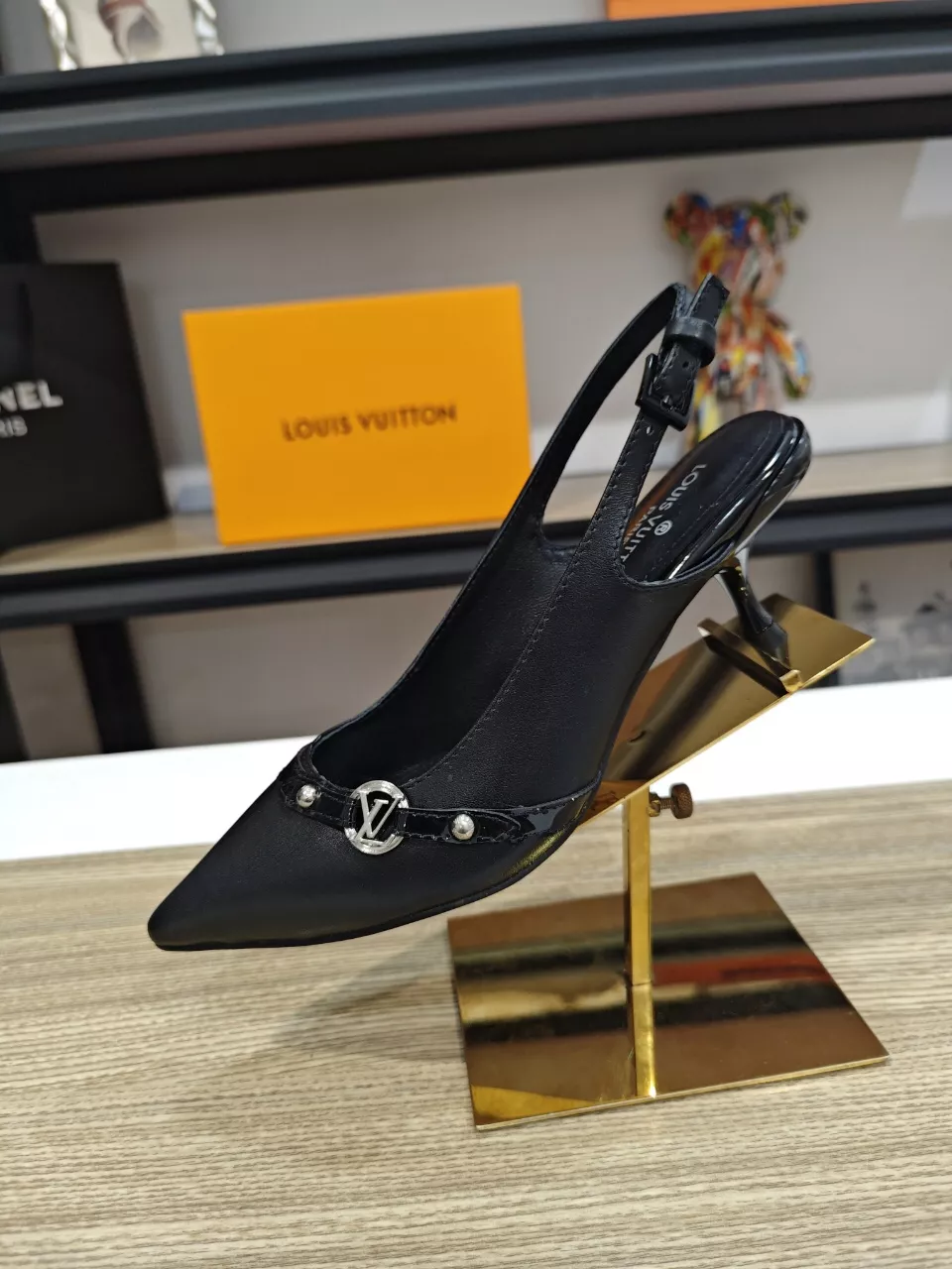Cozy 696 Louis Vuitton Sandal For Women