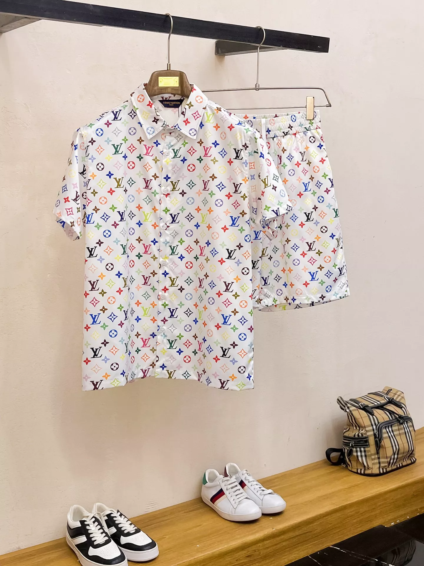 Cozy 717 Louis Vuitton LV Tracksuits Short Sleeved For Men