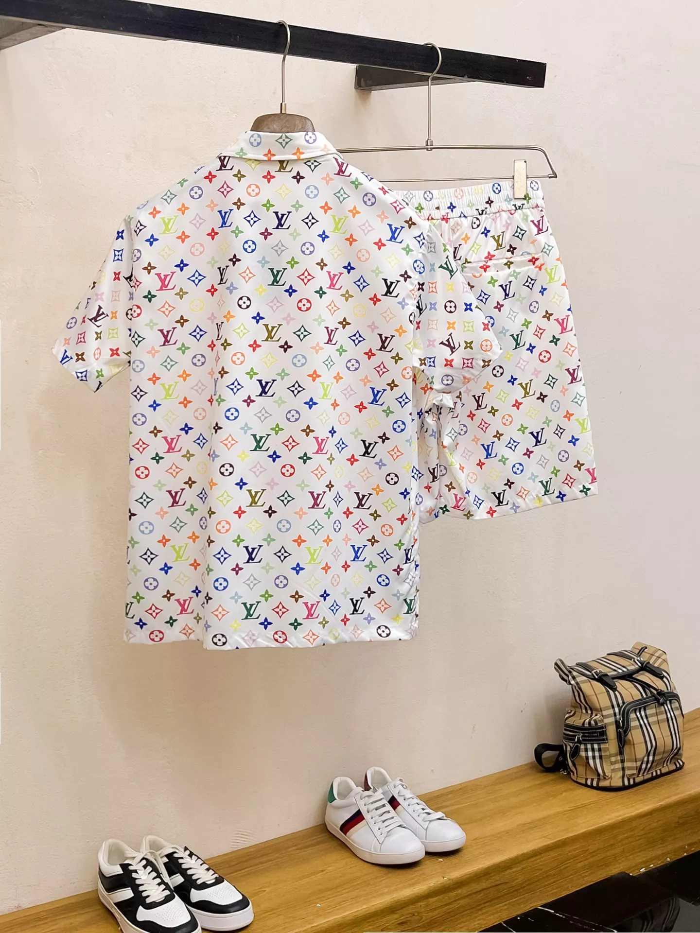 Cozy 717 Louis Vuitton LV Tracksuits Short Sleeved For Men