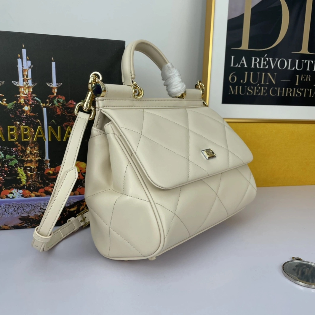 Cozy 7175 Dolce & Gabbana AAA Quality Handbags For Women
