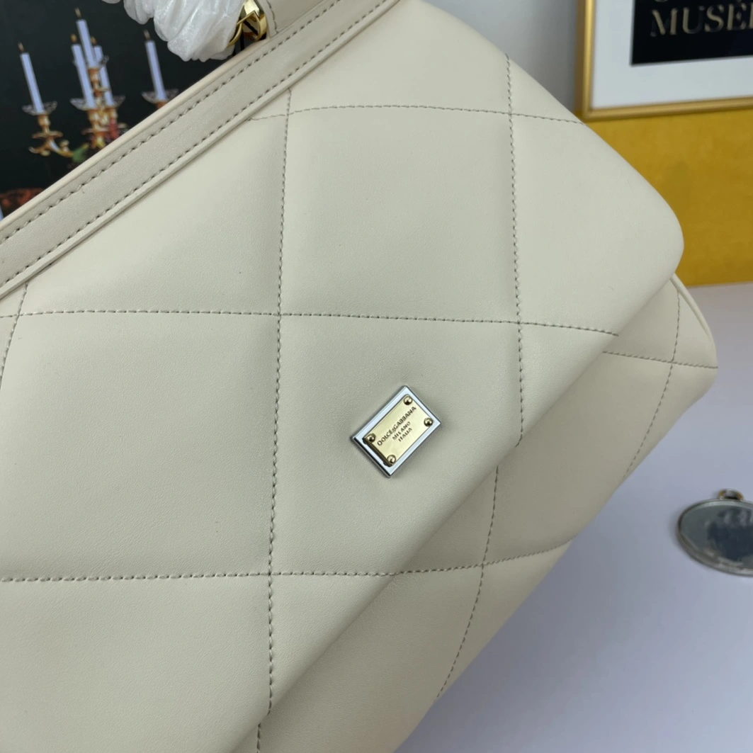 Cozy 7175 Dolce & Gabbana AAA Quality Handbags For Women