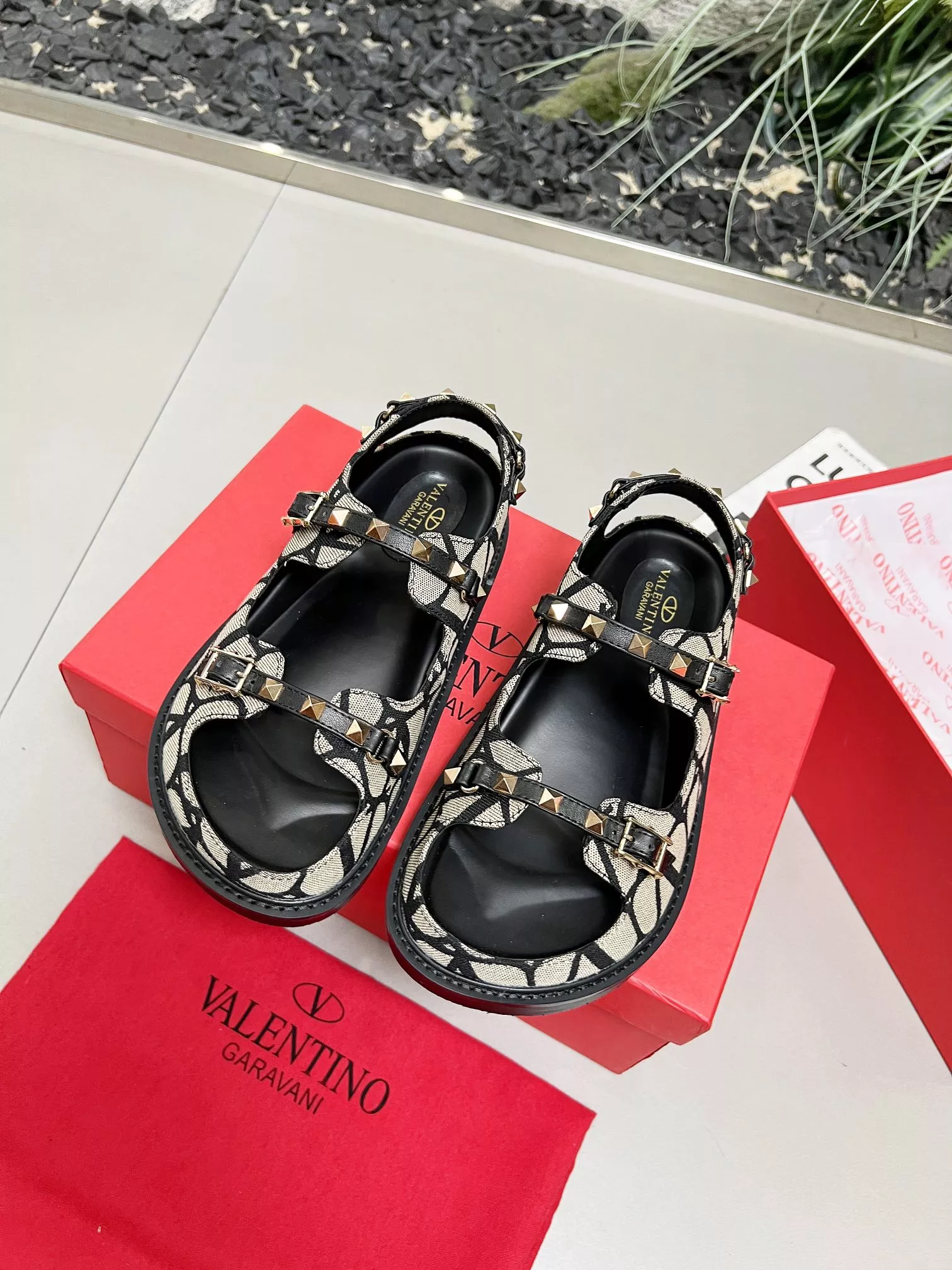 Cozy 7294 Valentino Sandal For Women