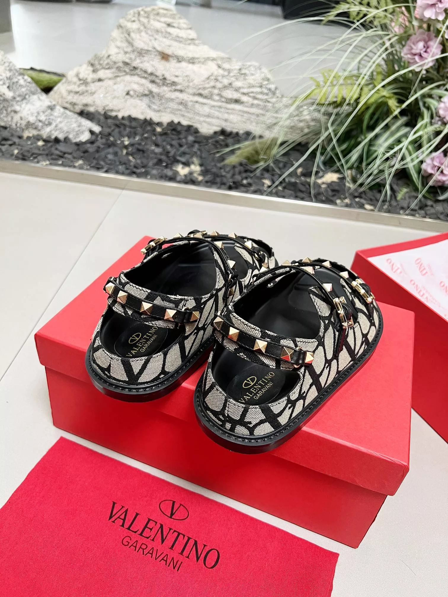 Cozy 7294 Valentino Sandal For Women