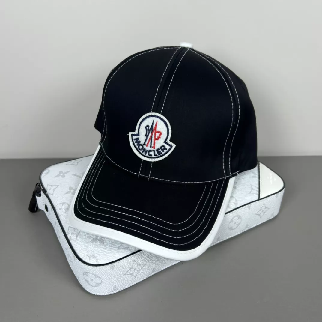 Cozy 7592 Moncler Caps