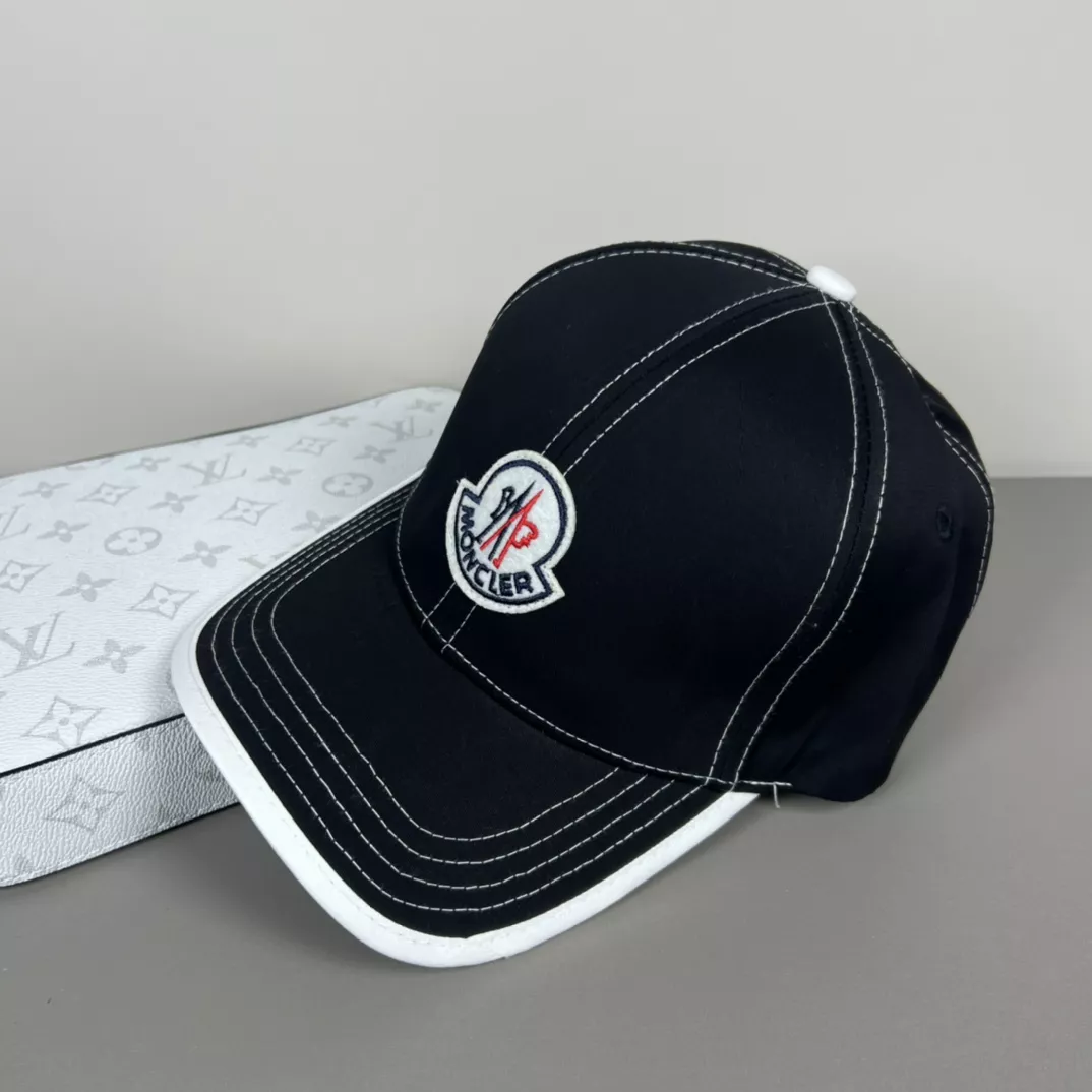 Cozy 7592 Moncler Caps