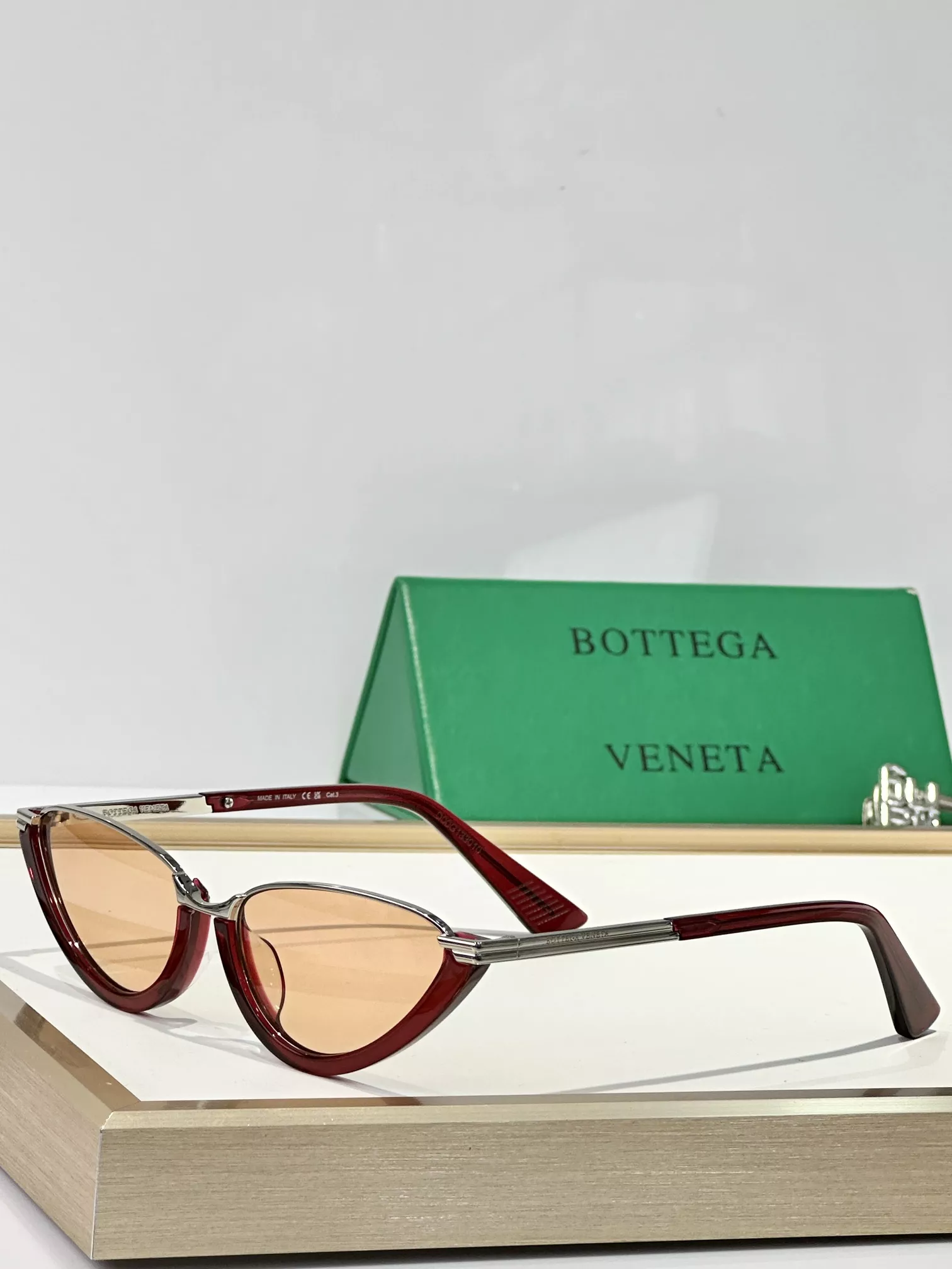 Cozy 7605 Bottega Veneta AAA Quality Sunglasses