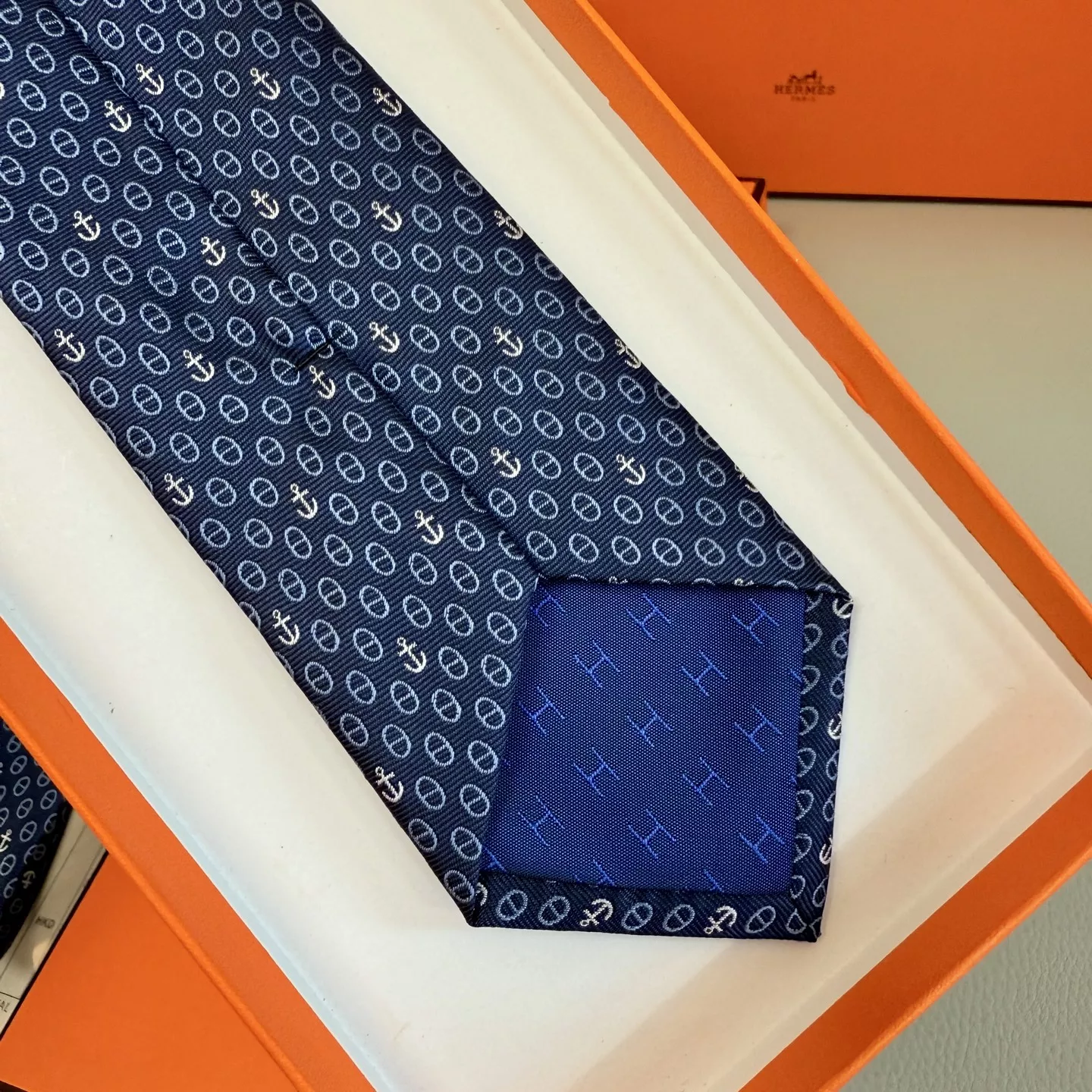 Cozy 7724 Hermes Necktie