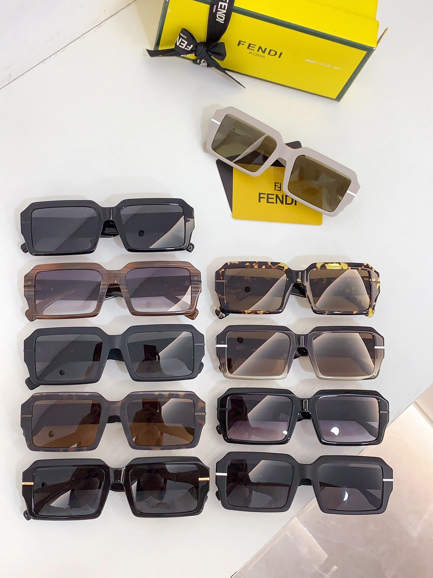 Cozy 7884 Fendi AAA Quality Sunglasses