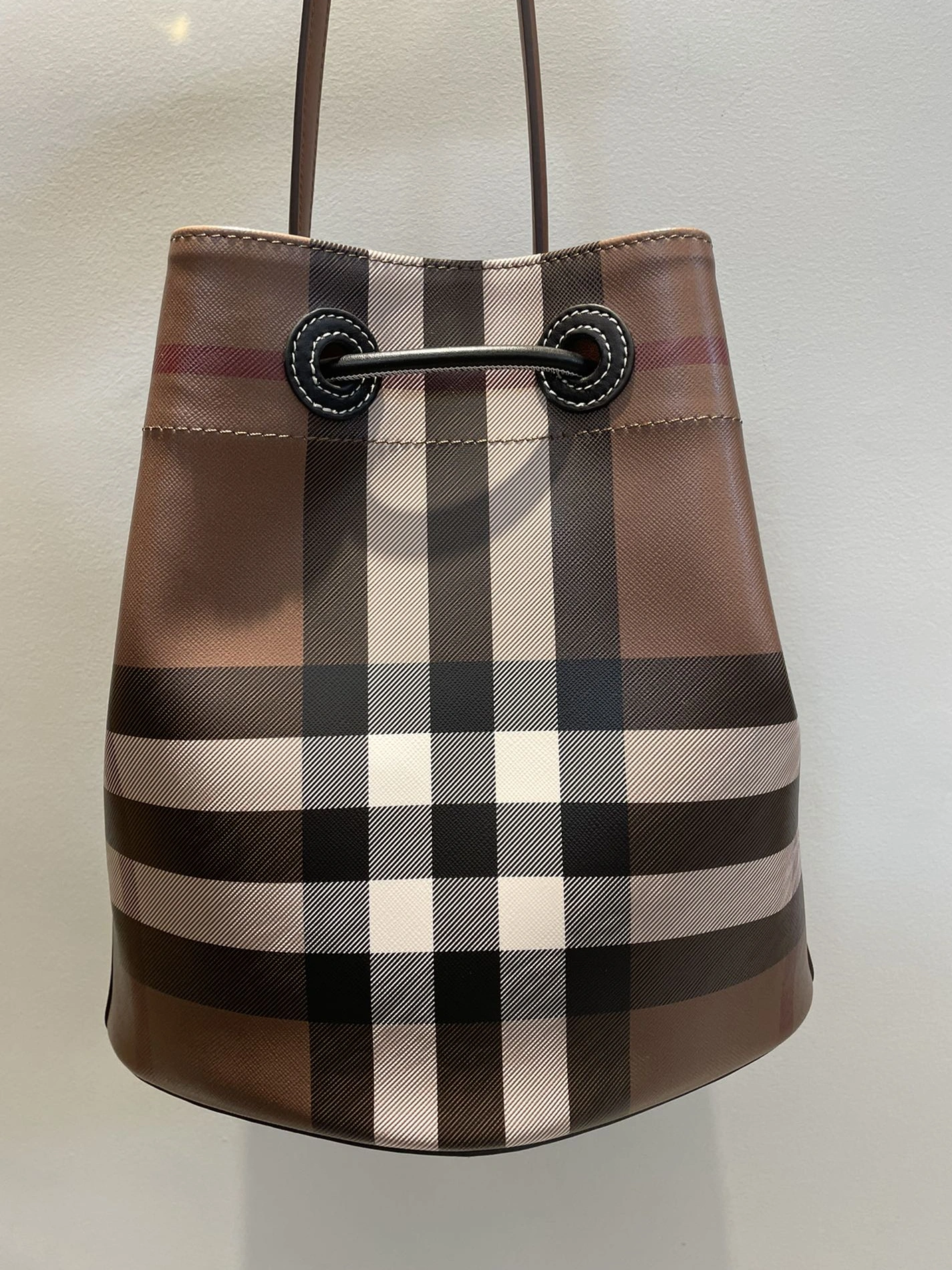 Cozy 8000 Burberry AAA Quality Handbags For Women