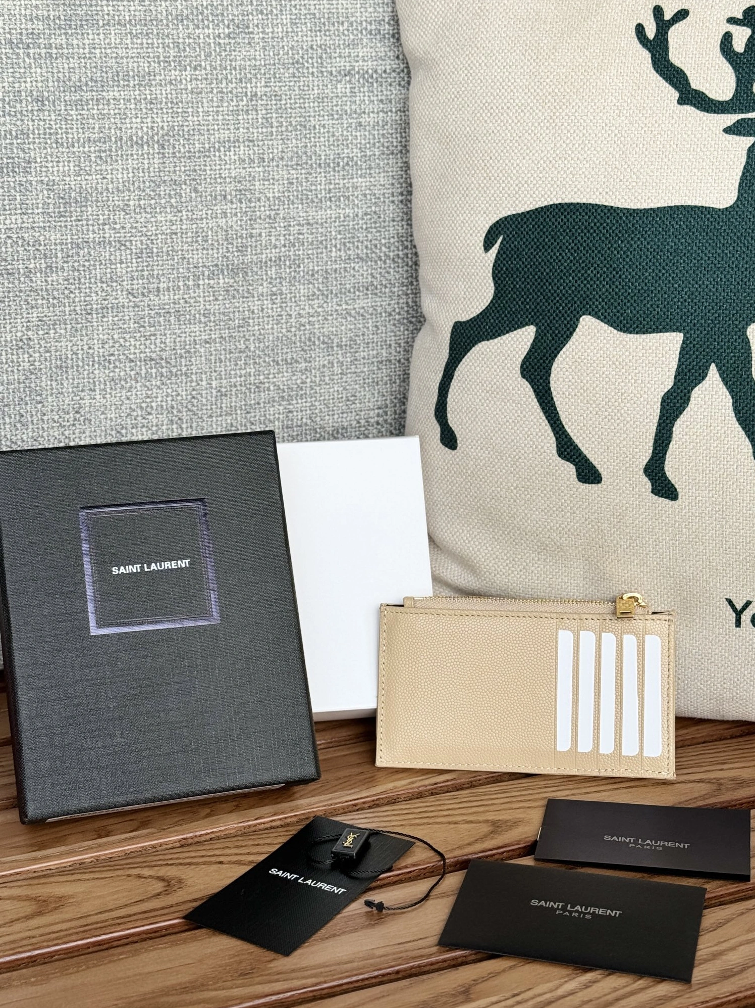 Cozy 8088 Yves Saint Laurent YSL Card Case