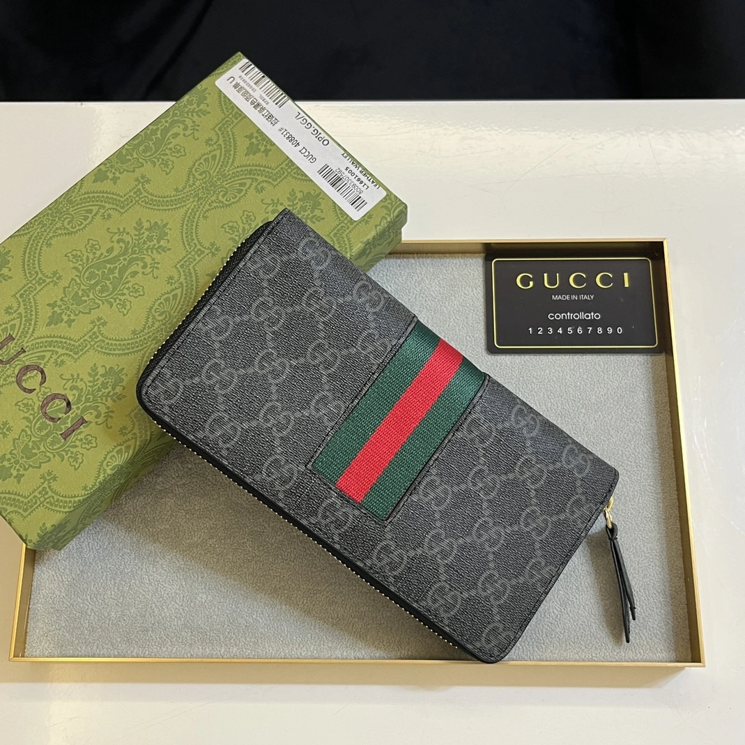 Cozy 8157 Gucci Wallets