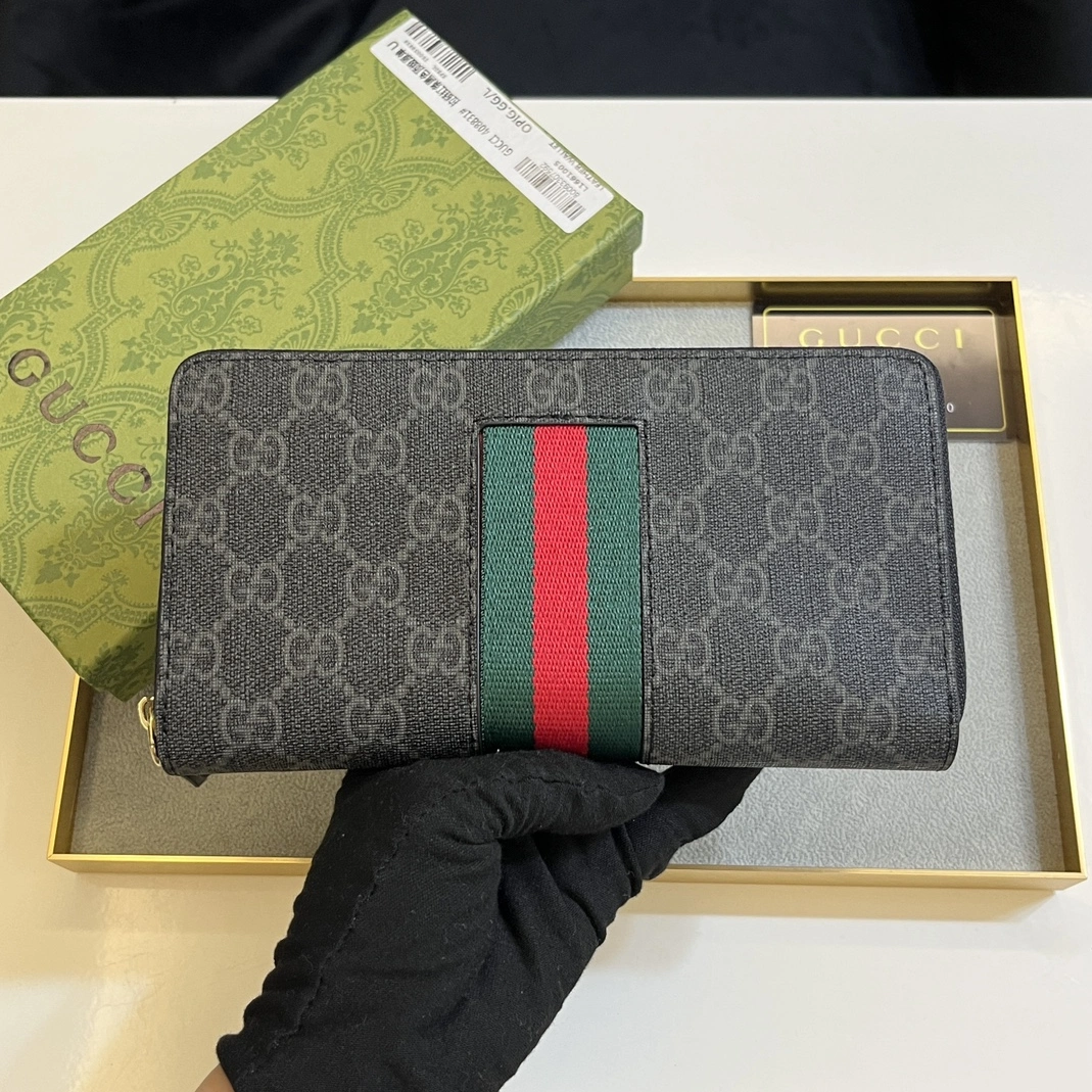 Cozy 8157 Gucci Wallets