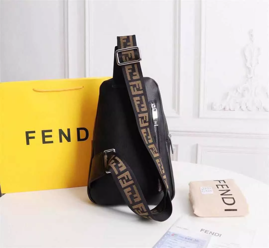Cozy 816 Fendi AAA Man Messenger Bags