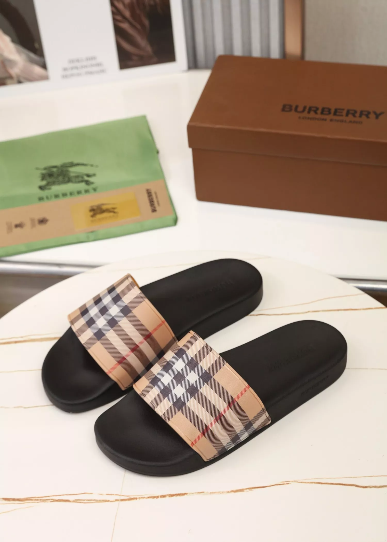Cozy 818 Burberry Slippers For Men