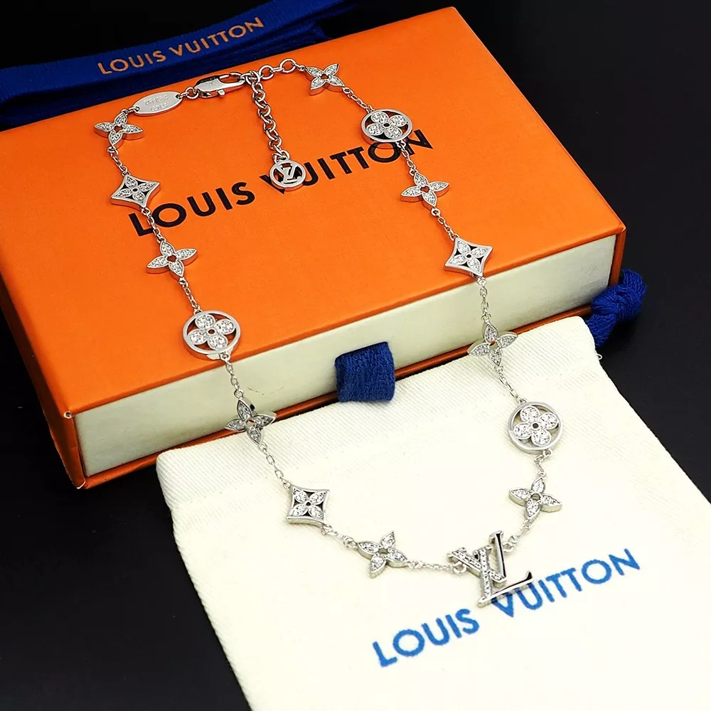Cozy 8211 Louis Vuitton Necklaces