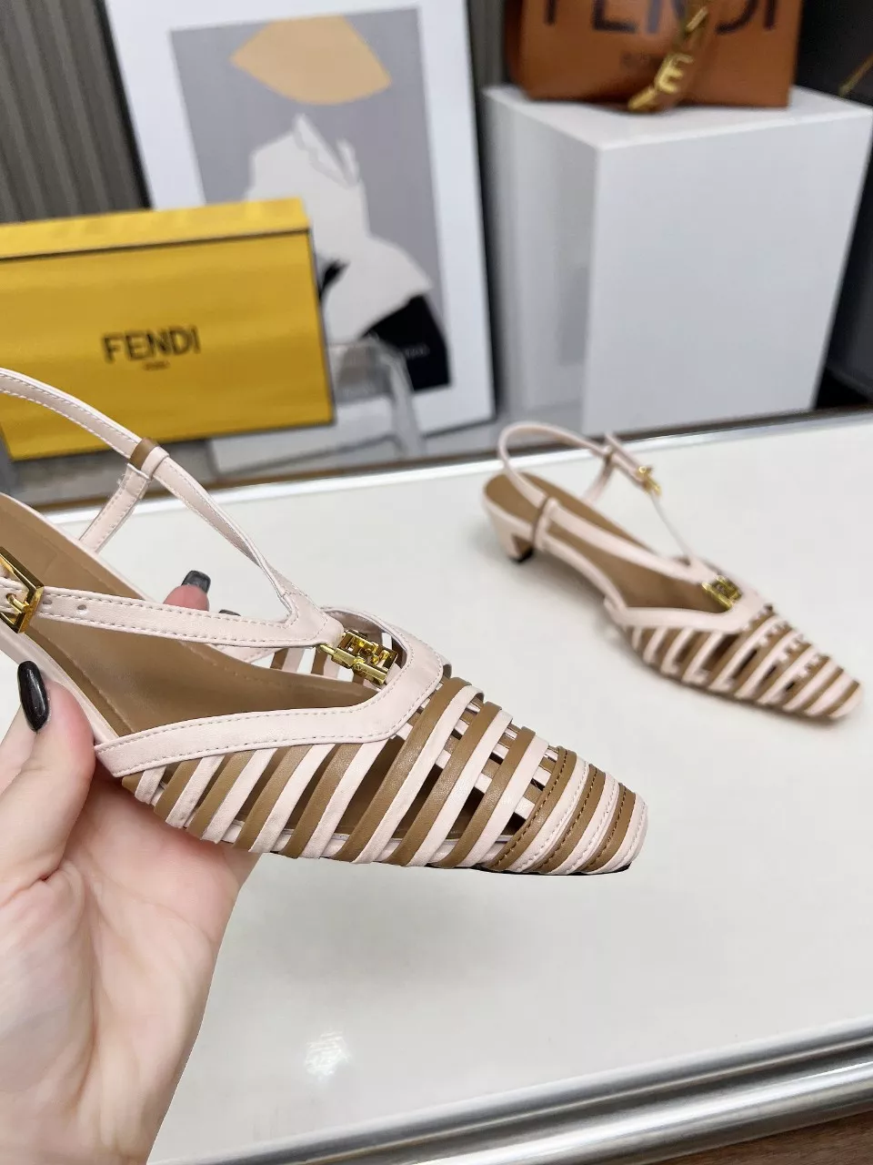 Cozy 8374 Fendi Sandal For Women