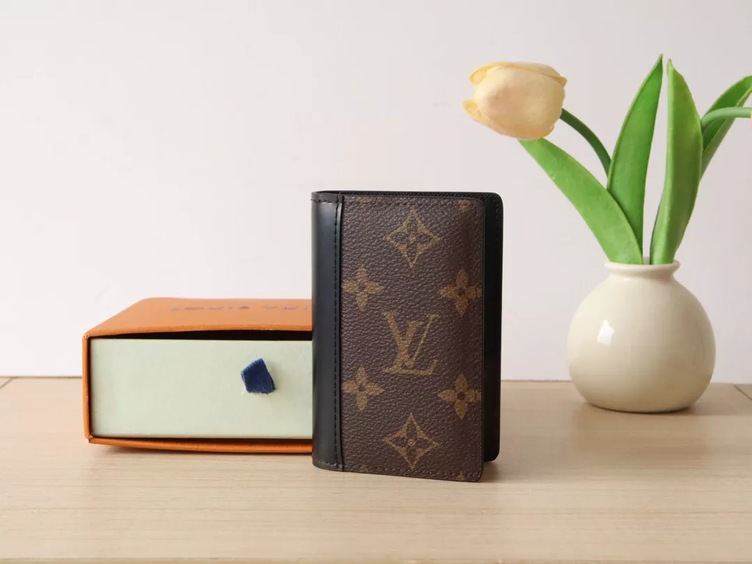 Cozy 8524 Louis Vuitton LV Card Case