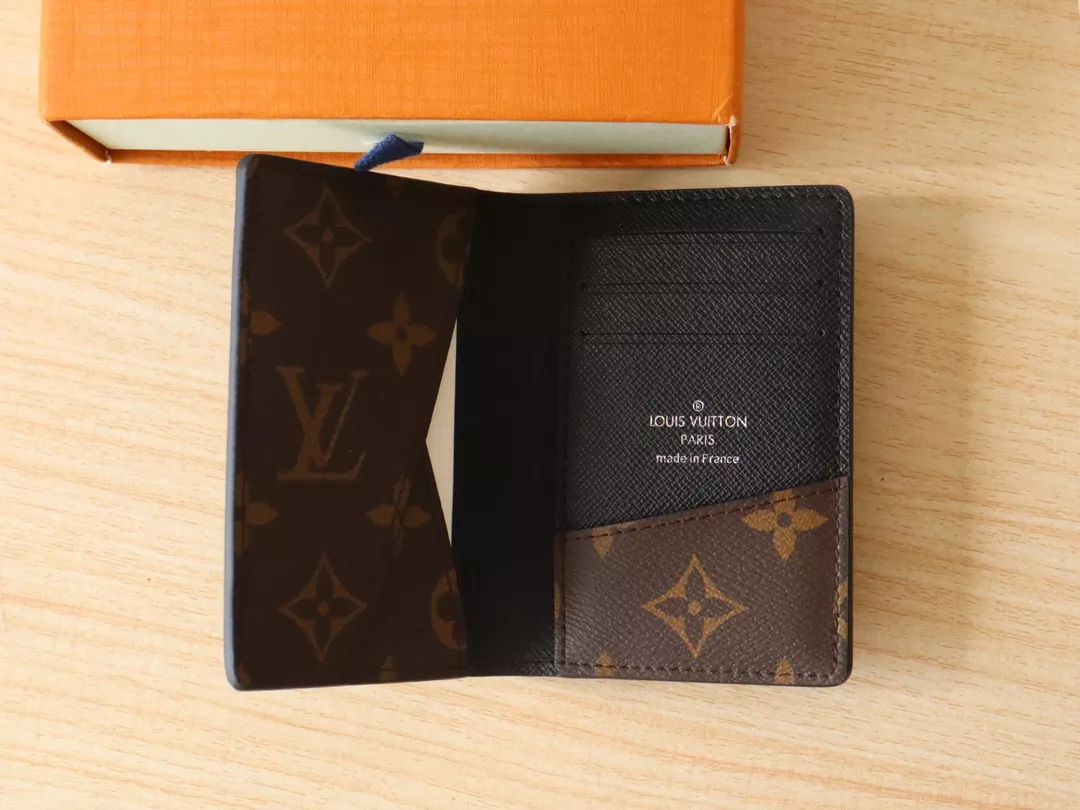 Cozy 8524 Louis Vuitton LV Card Case
