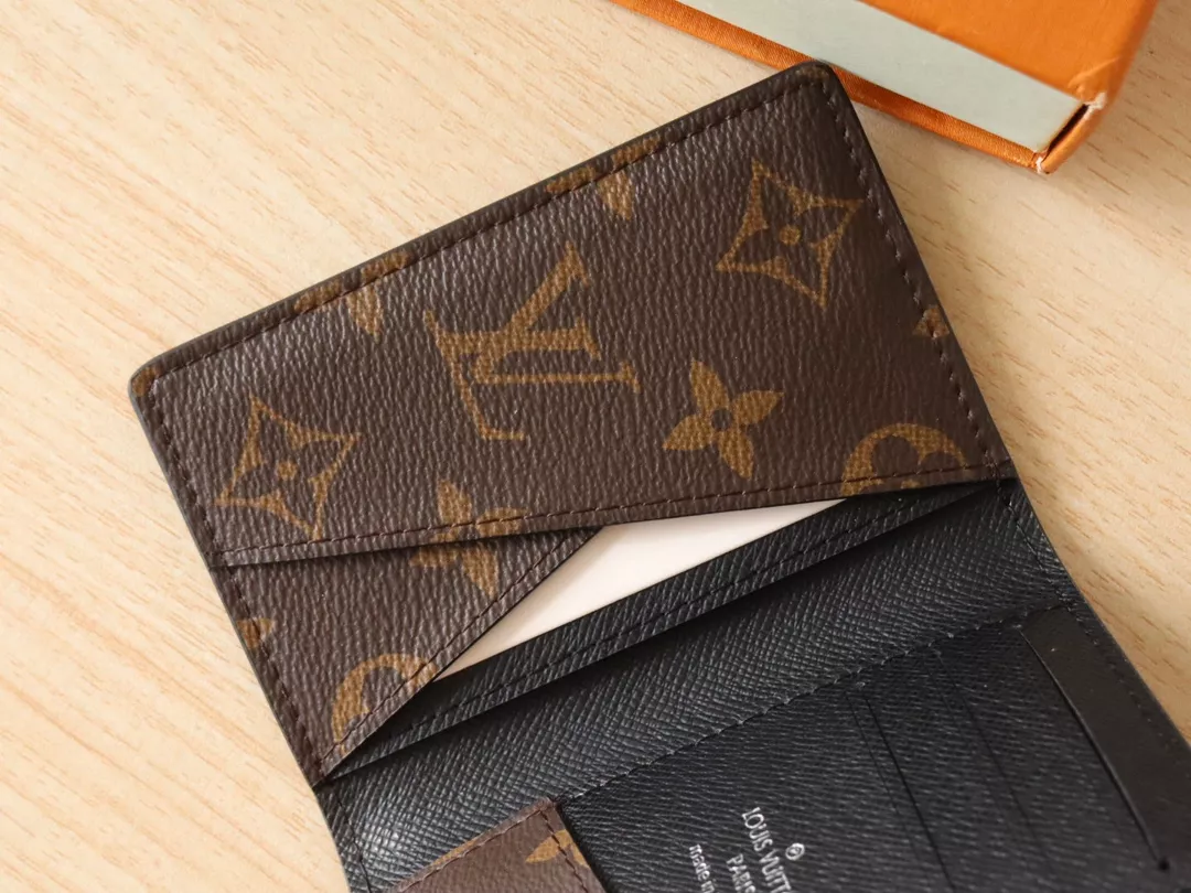 Cozy 8524 Louis Vuitton LV Card Case