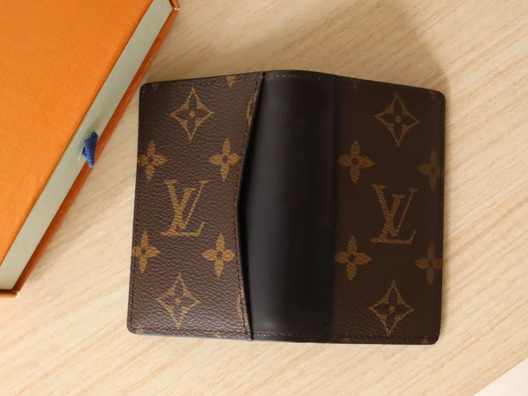 Cozy 8524 Louis Vuitton LV Card Case