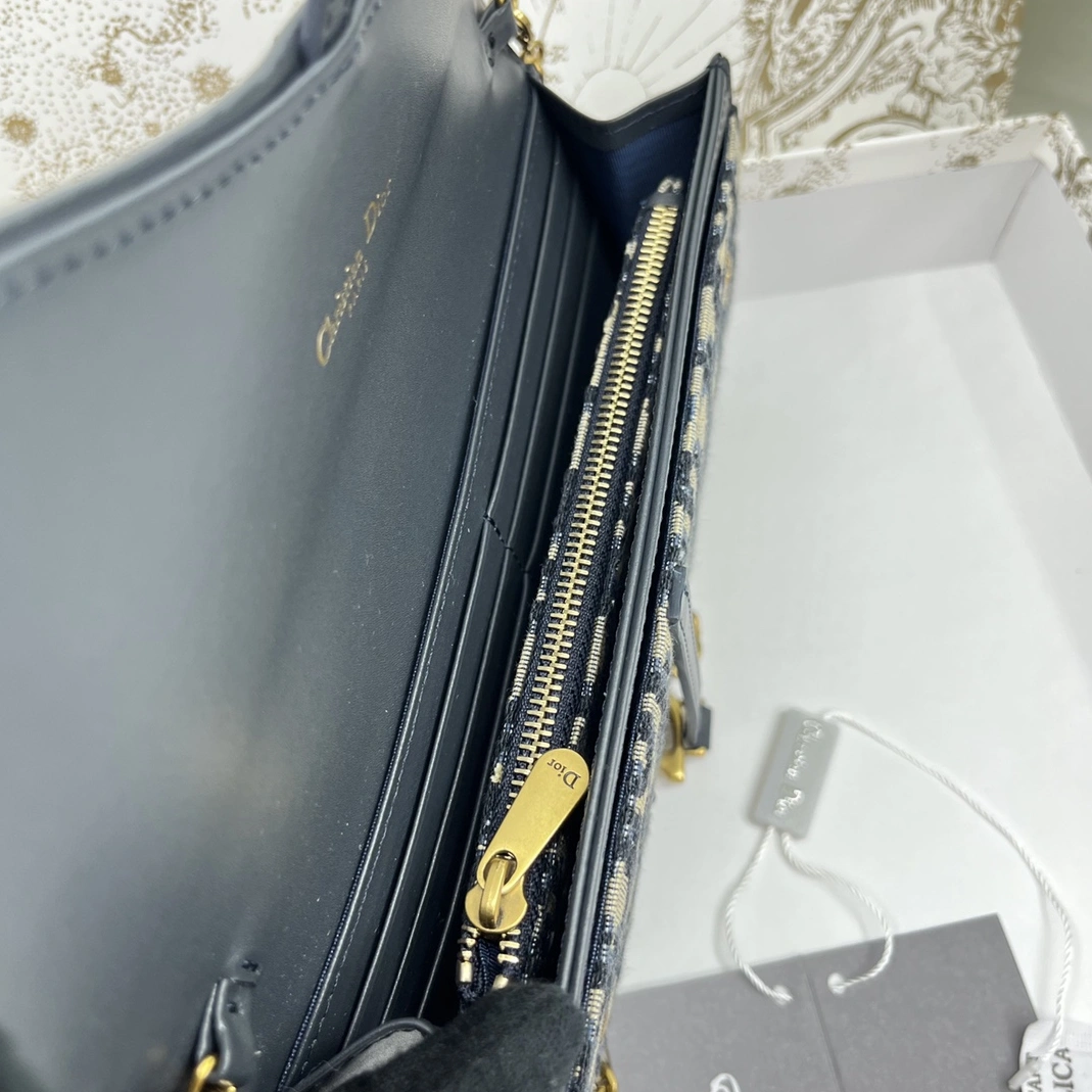 Cozy 8526 Christian Dior AAA Quality Wallets For Women