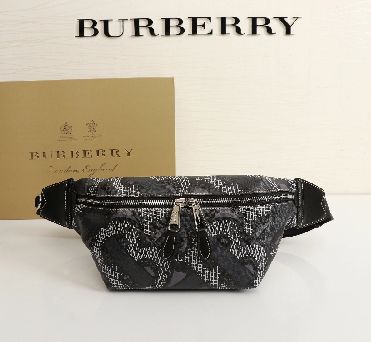 Cozy 8579 Burberry AAA Quality Belt Bags
