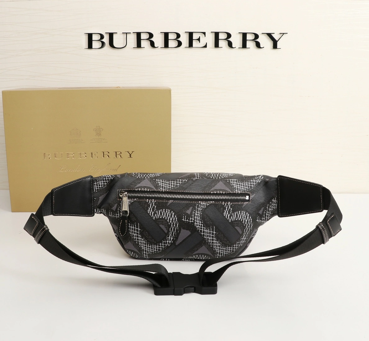 Cozy 8579 Burberry AAA Quality Belt Bags