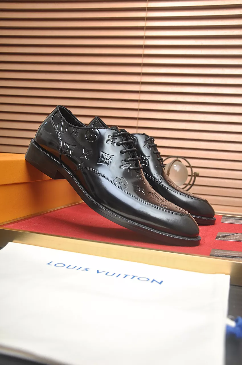 Cozy 8602 Louis Vuitton LV Oxfords Shoes For Men