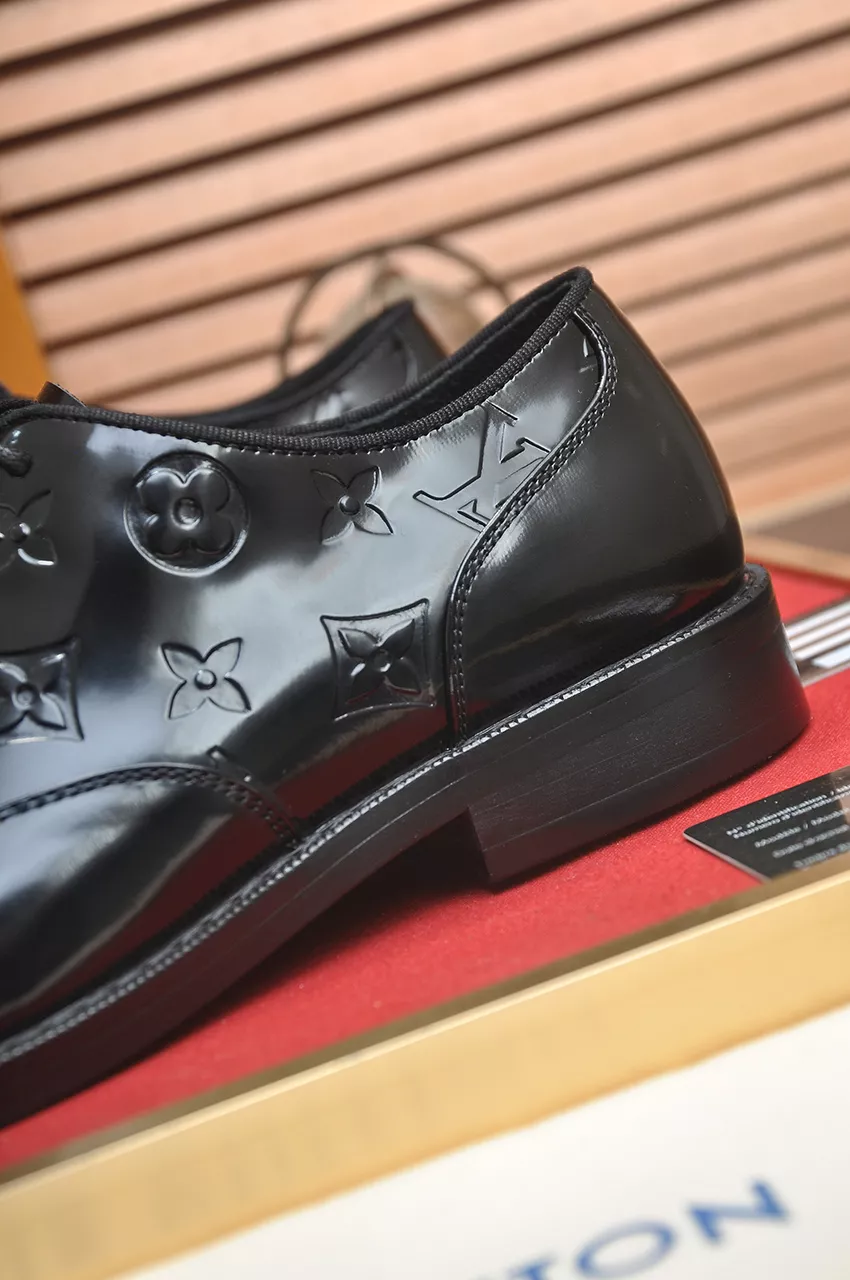 Cozy 8602 Louis Vuitton LV Oxfords Shoes For Men