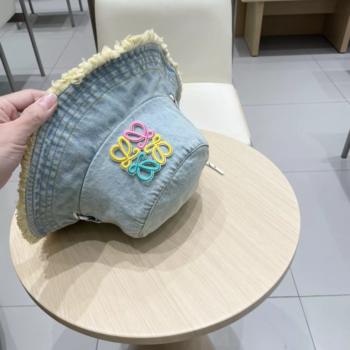 Cozy 8824 LOEWE Caps