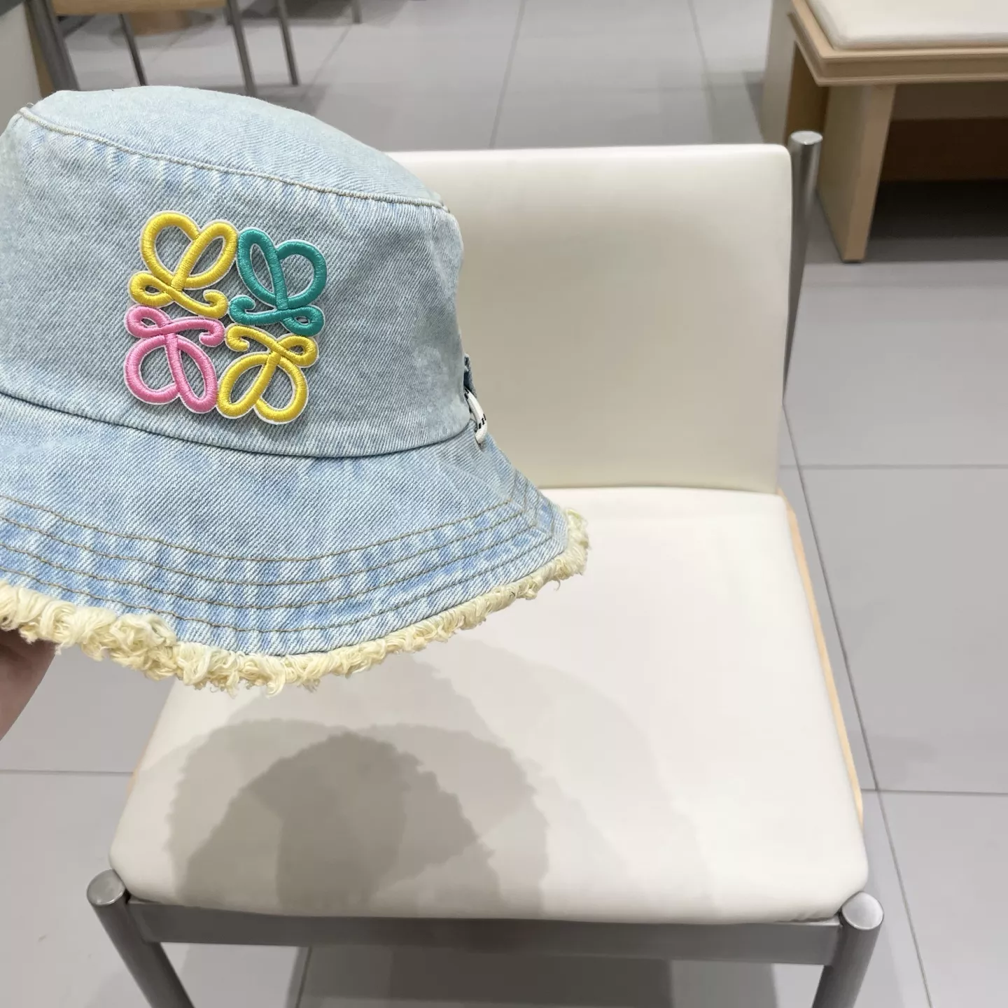 Cozy 8824 LOEWE Caps