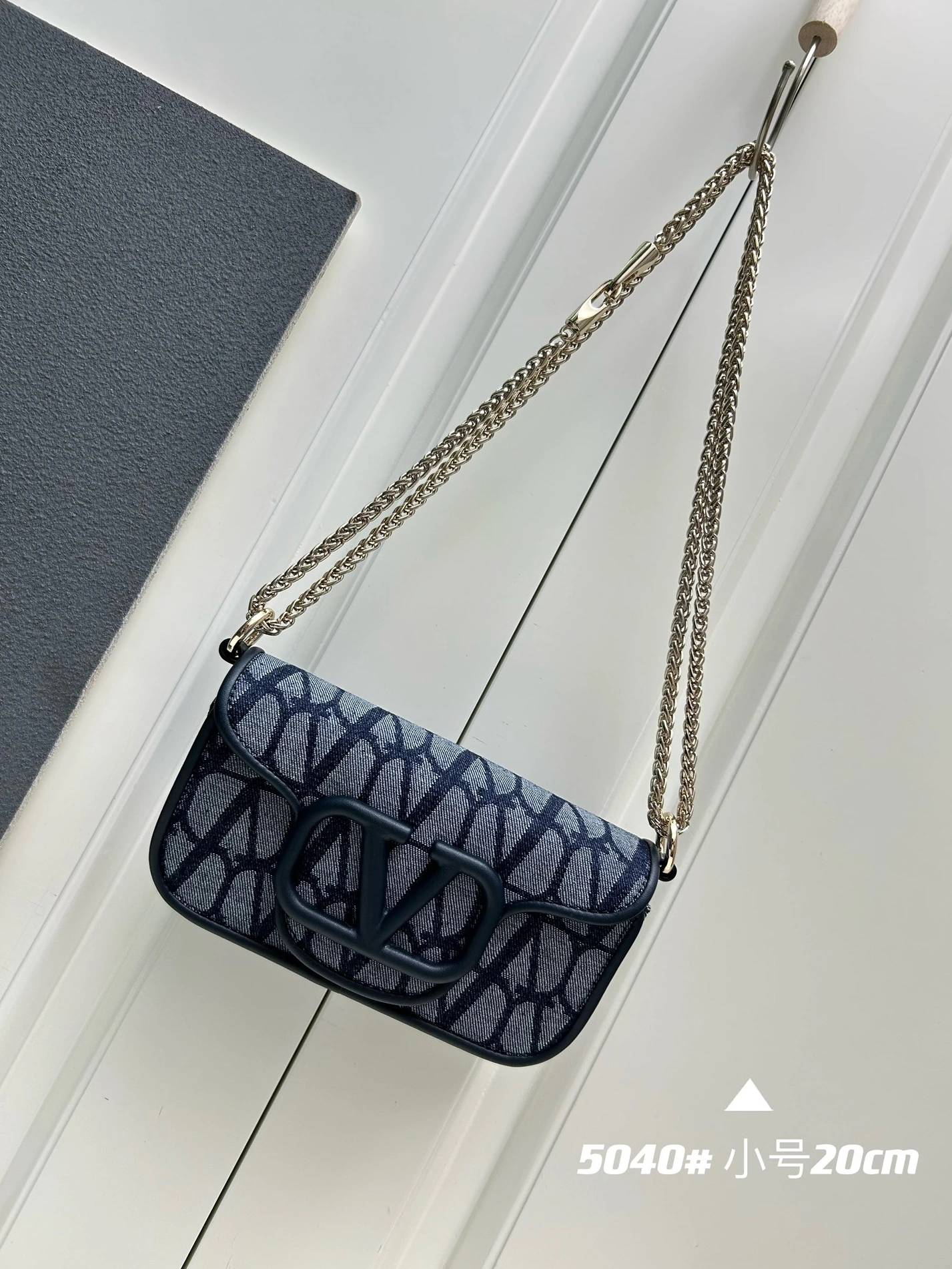 Cozy 8991 Valentino AAA Quality Shoulder Bags For Women