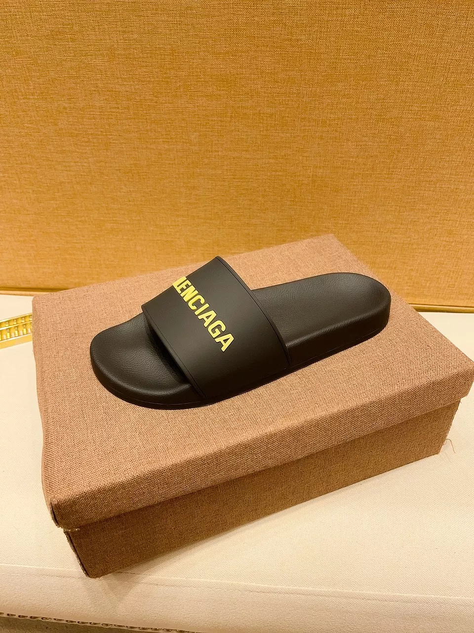 Cozy 9022 Balenciaga Slippers For Men