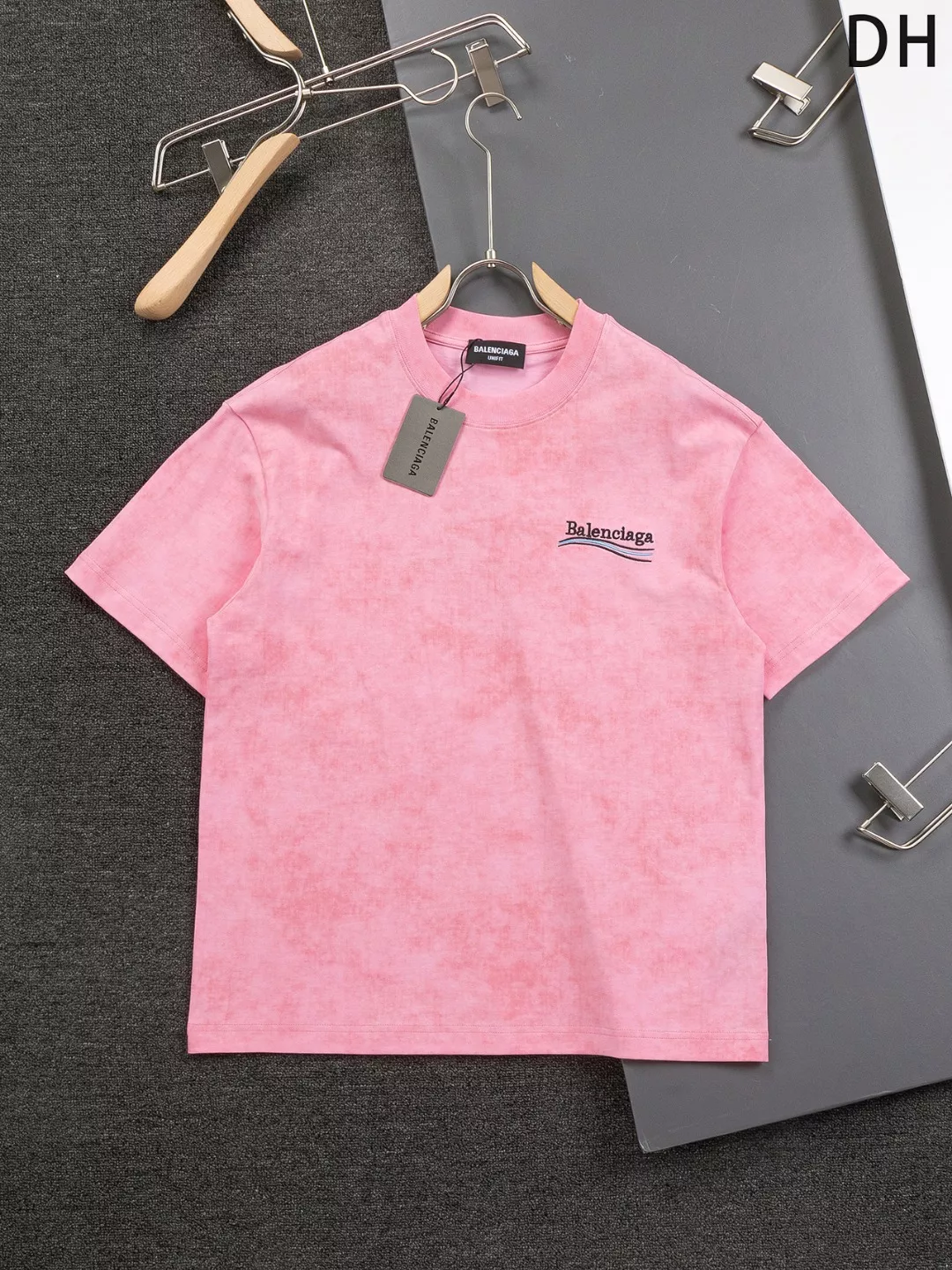 Cozy 9026 Balenciaga T-Shirts Short Sleeved For Unisex