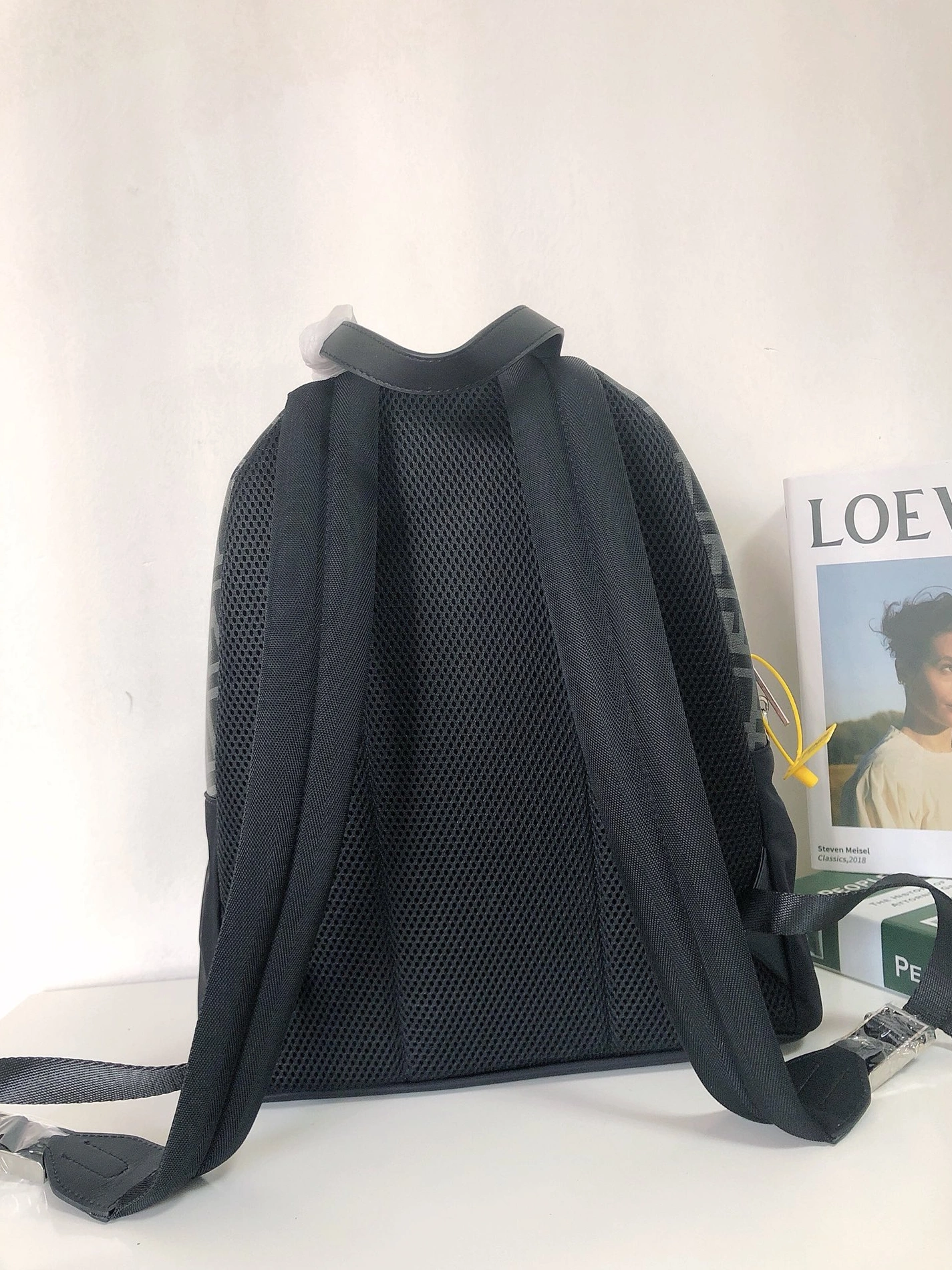 Cozy 9054 Fendi AAA Man Backpacks