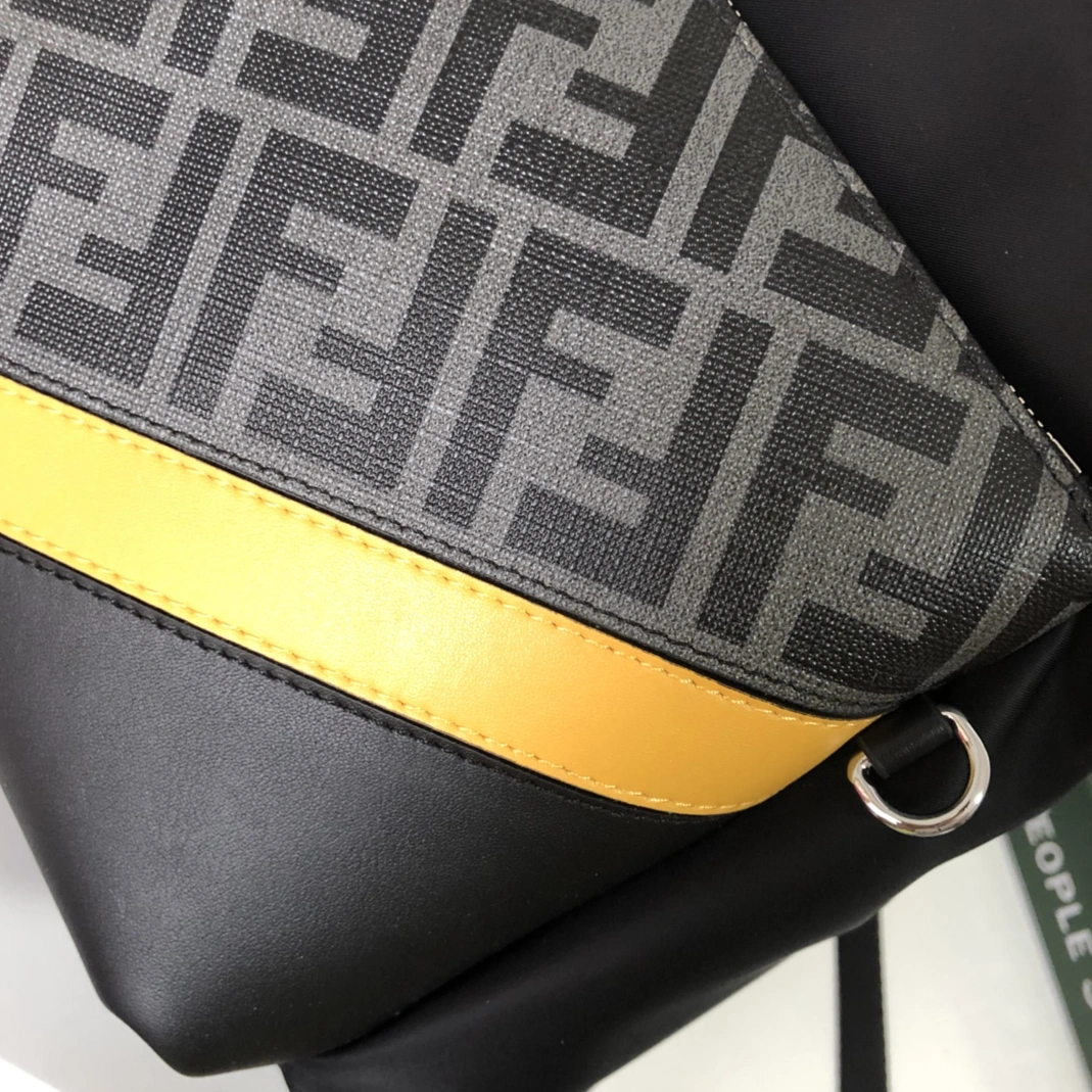Cozy 9054 Fendi AAA Man Backpacks