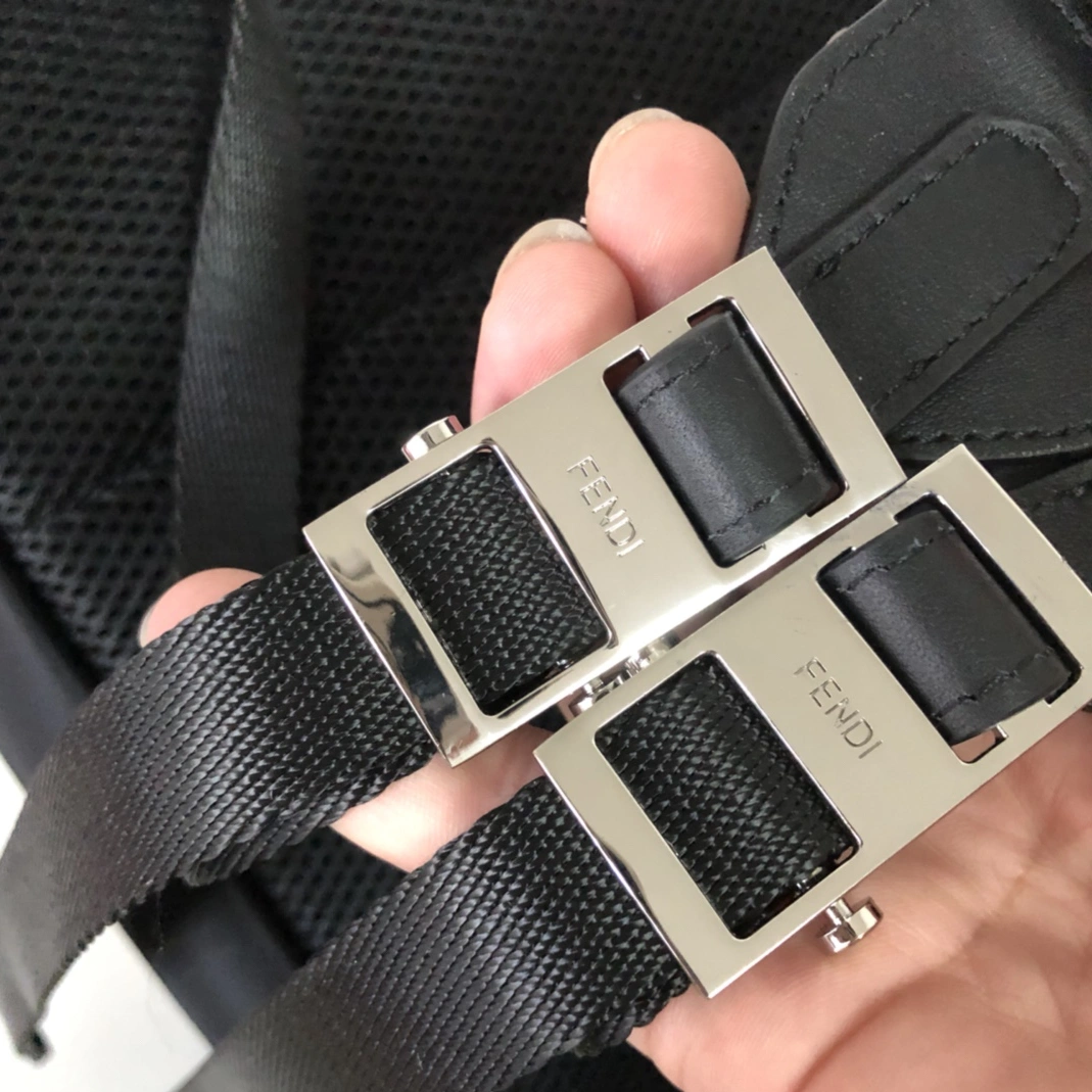 Cozy 9054 Fendi AAA Man Backpacks