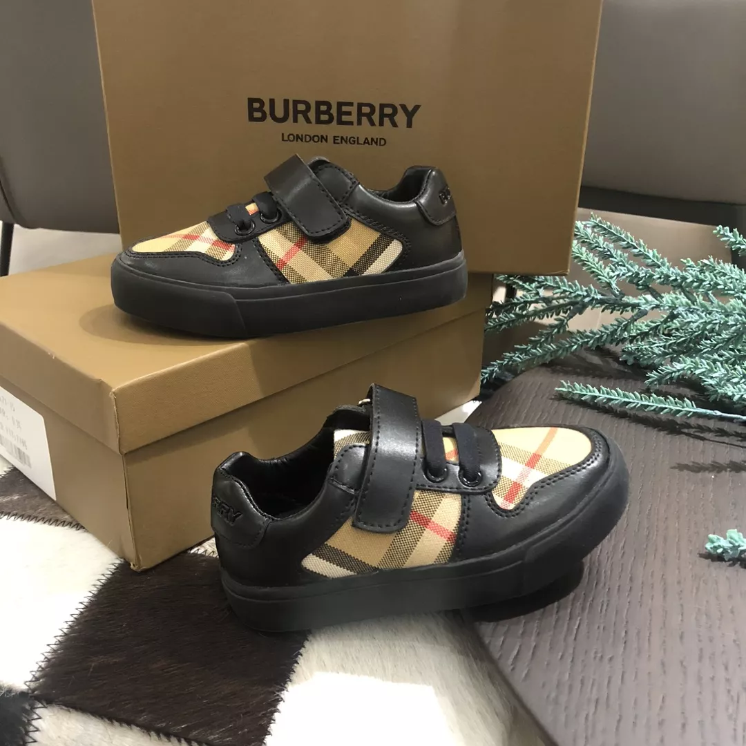 Cozy 9152 Burberry Kids' Shoes