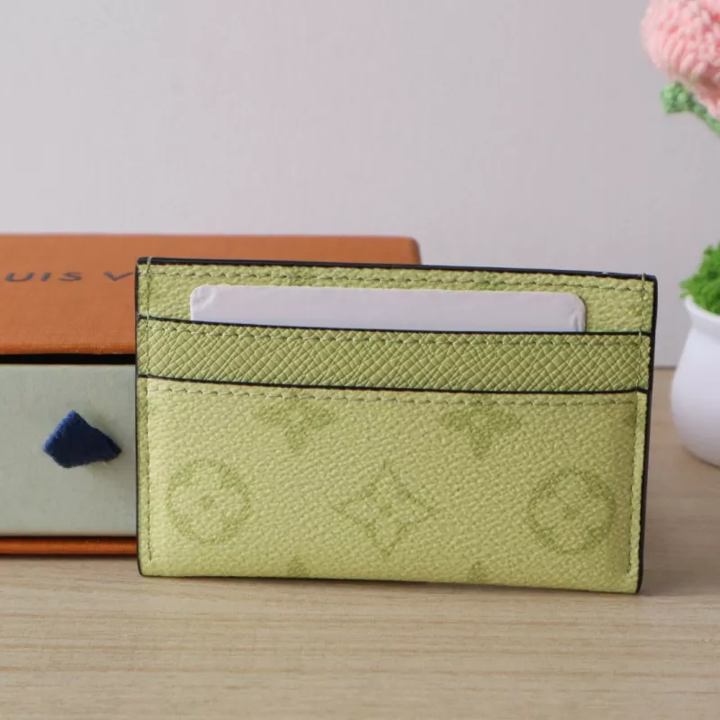 Cozy 9250 Louis Vuitton AAA Quality Card Case