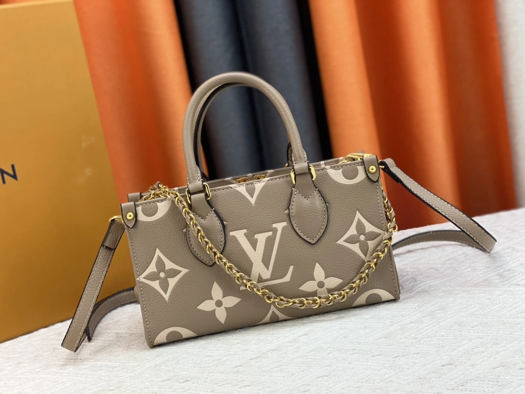 Cozy 9313 Louis Vuitton AAA Quality Handbags For Women