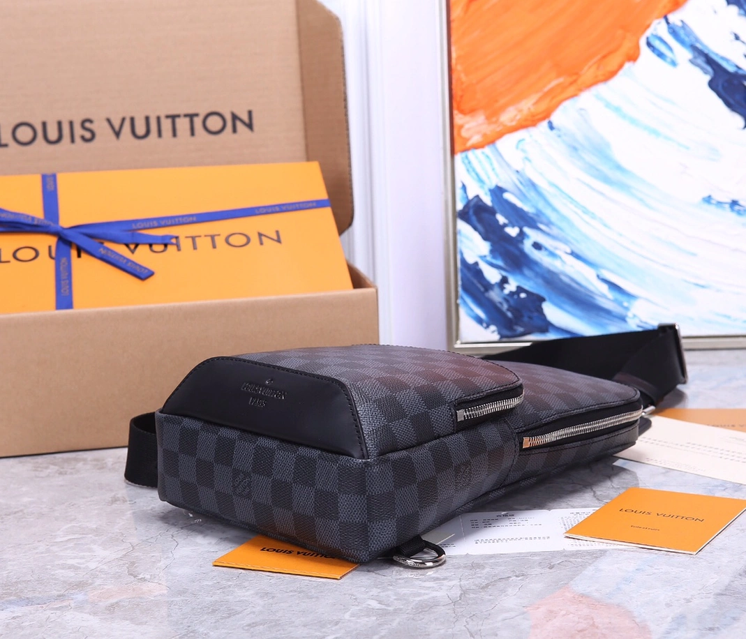 Cozy 9375 Louis Vuitton AAA Man Messenger Bags