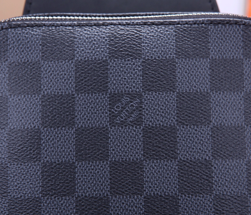 Cozy 9375 Louis Vuitton AAA Man Messenger Bags