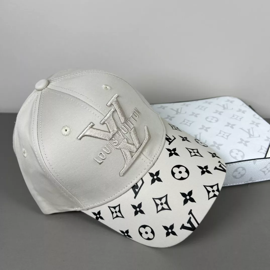 Cozy 9404 Louis Vuitton LV Caps